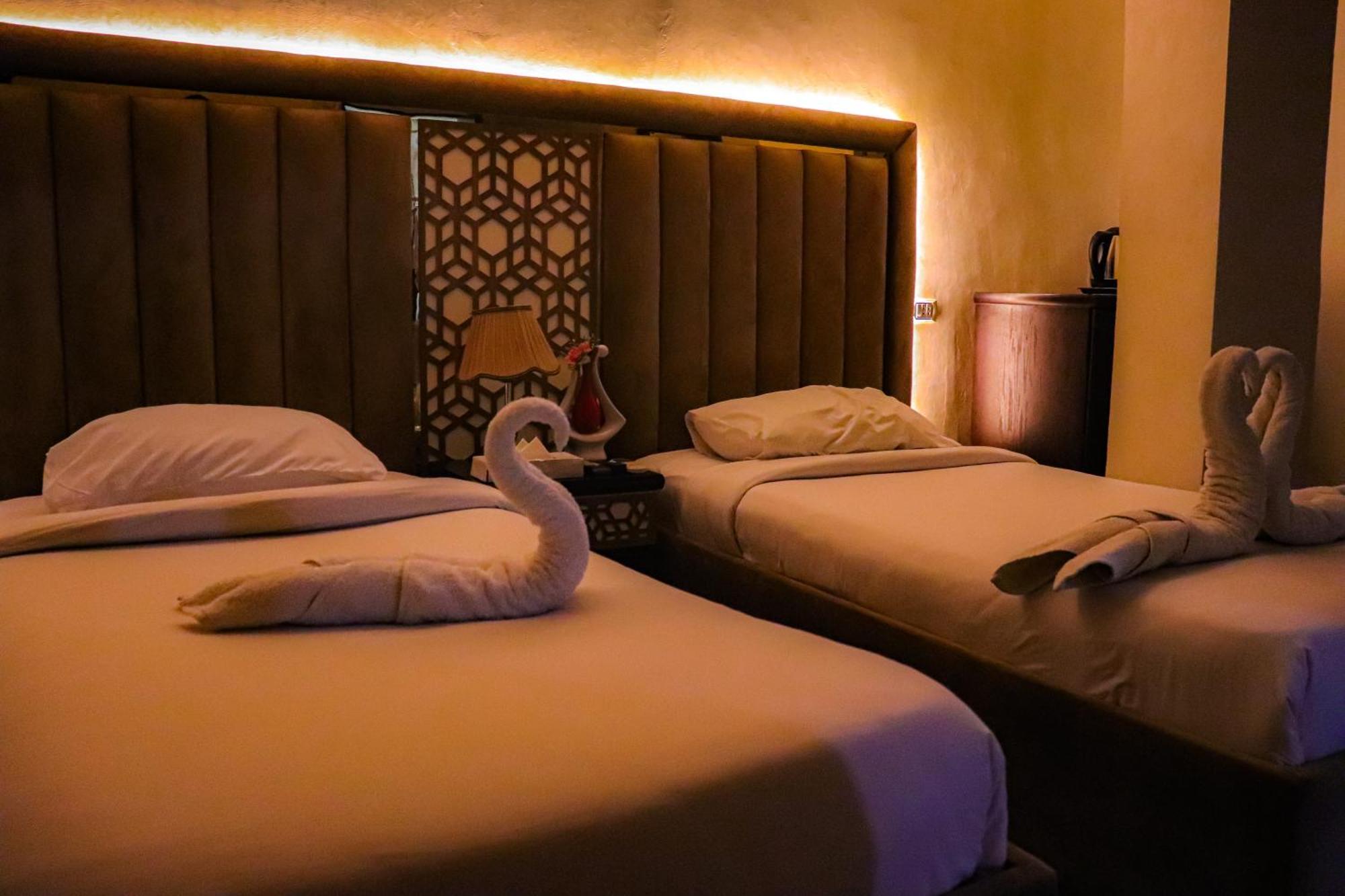 Golden Pyramids Inn Kafret el-Gabal 외부 사진