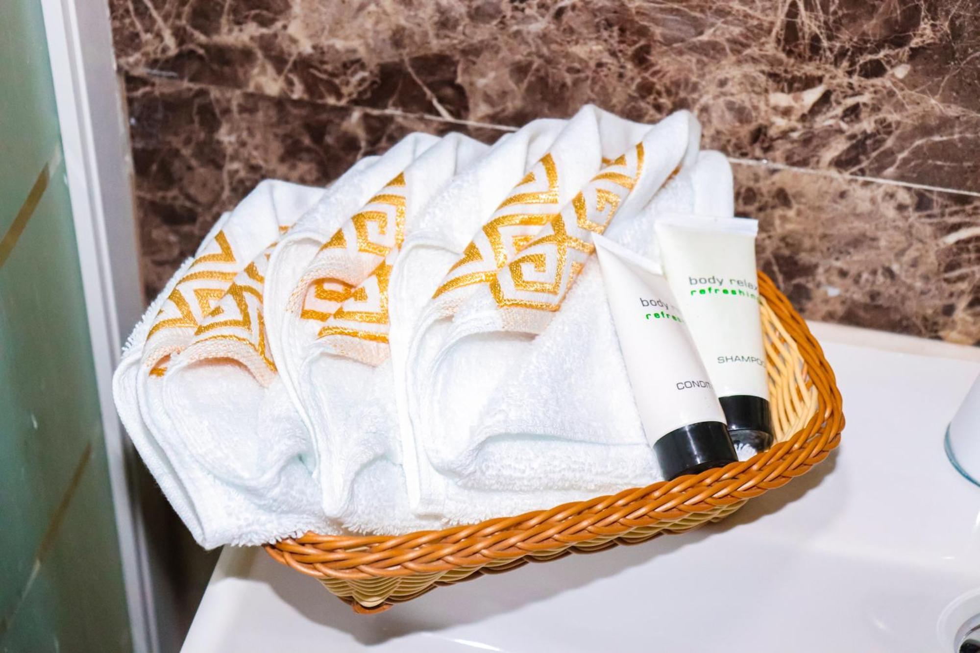 Golden Pyramids Inn Kafret el-Gabal 외부 사진