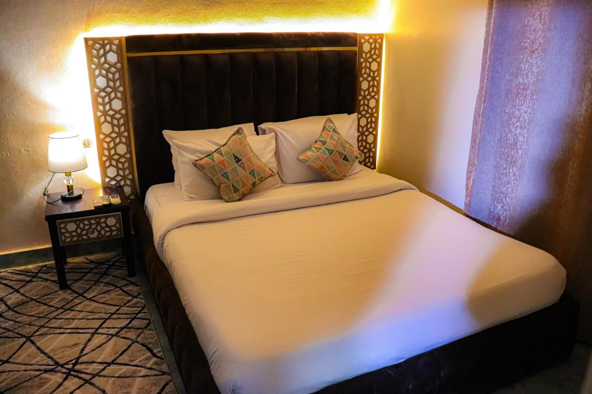 Golden Pyramids Inn Kafret el-Gabal 외부 사진