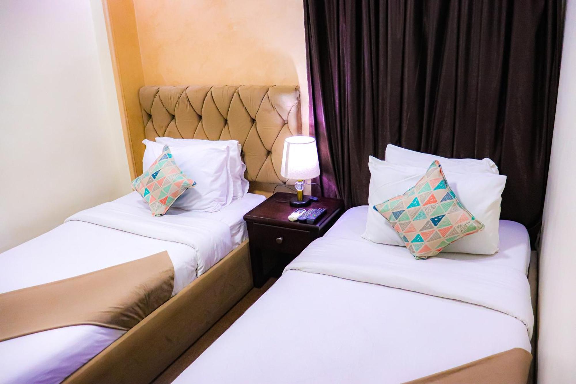 Golden Pyramids Inn Kafret el-Gabal 외부 사진